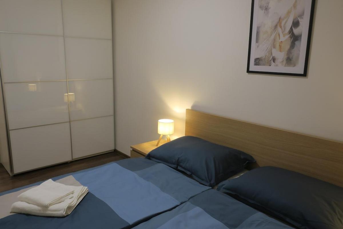 Apartment Charm Deco Near Old Town, All-friendly Prag