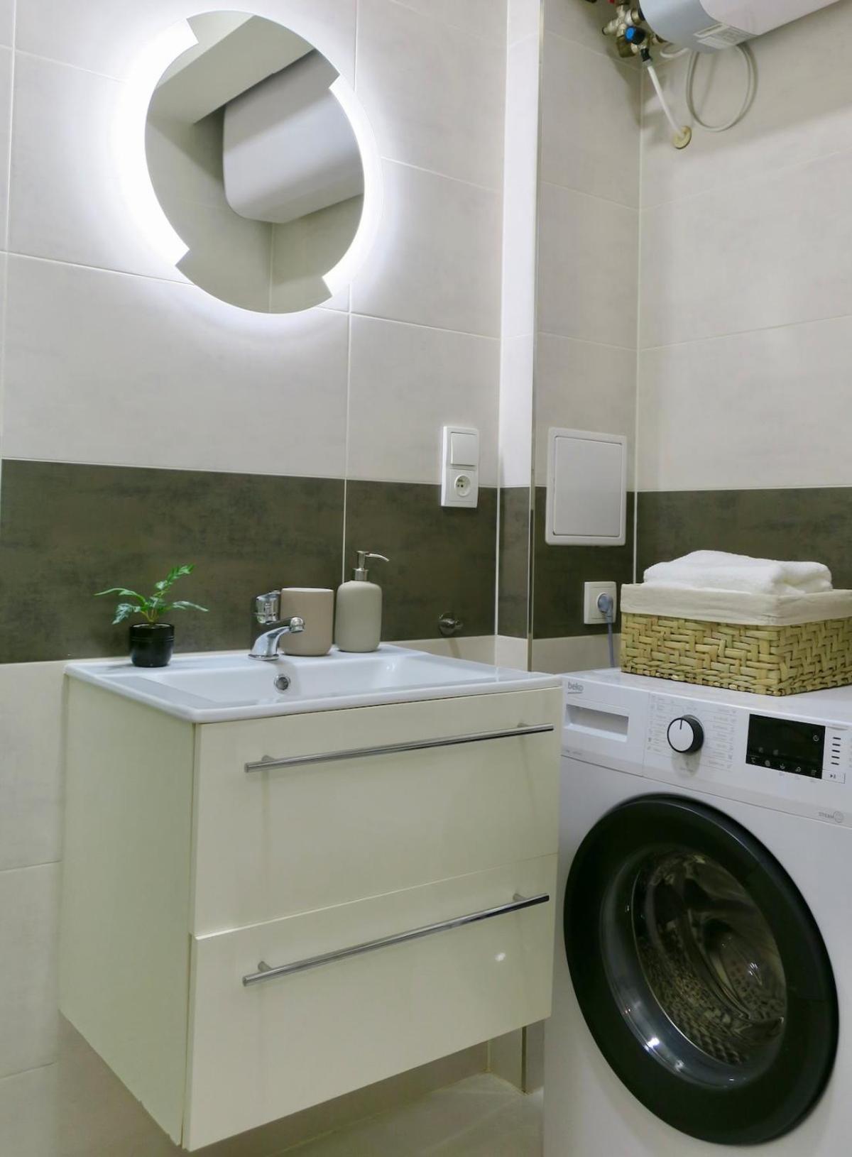 Charm Deco Near Old Town, All-friendly Apartment